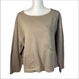 Marketplace Handwork of India Sz 1W Taupe Waffle Knit Top W/ Leaf Embroidery